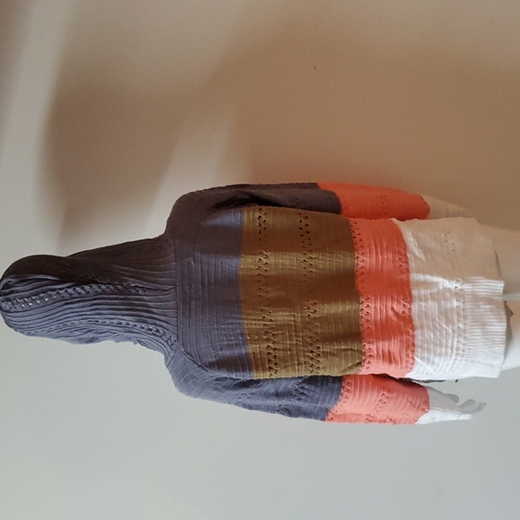 Light Weight Hoodie Sweater - Picture 4 of 8